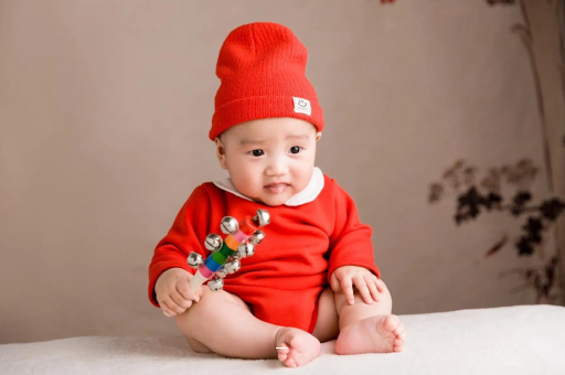 营口宝宝几个月戴银手镯好 营口宝宝几个月戴银手镯好